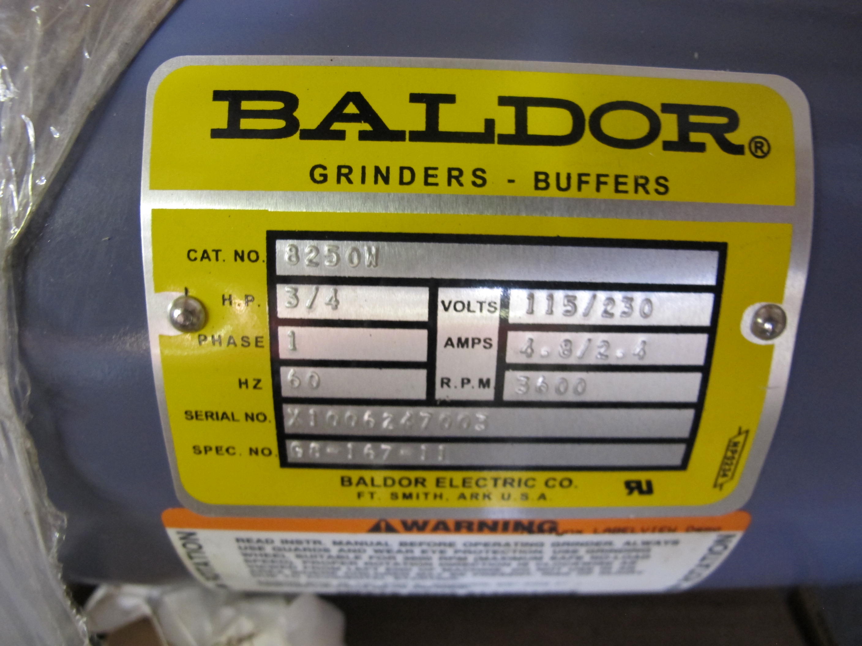 (2) BALDOR GRINDER/BUFFERS, CAT# 8250W, 3/4 HP, 1 PHASE, 115/230 V, 4.8/2.4 A, 3600 RPM. LOADING & HANDLING FEE $15-4067